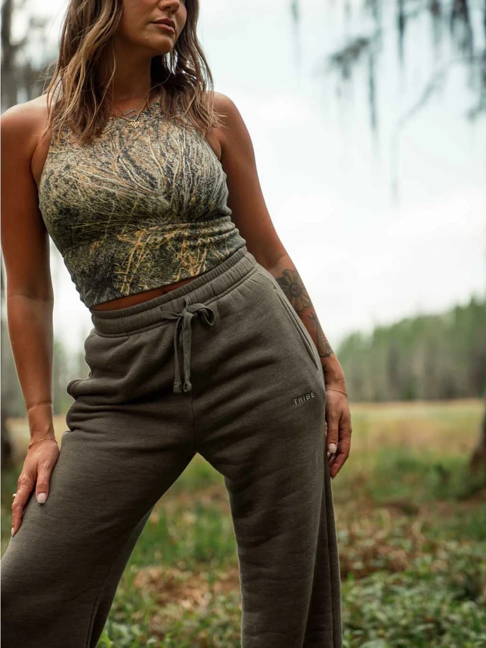 Tribe Kelley Mossy Oak Women's Green Camo Crop Tank Top SOLD OUT - Picture 7 of 16